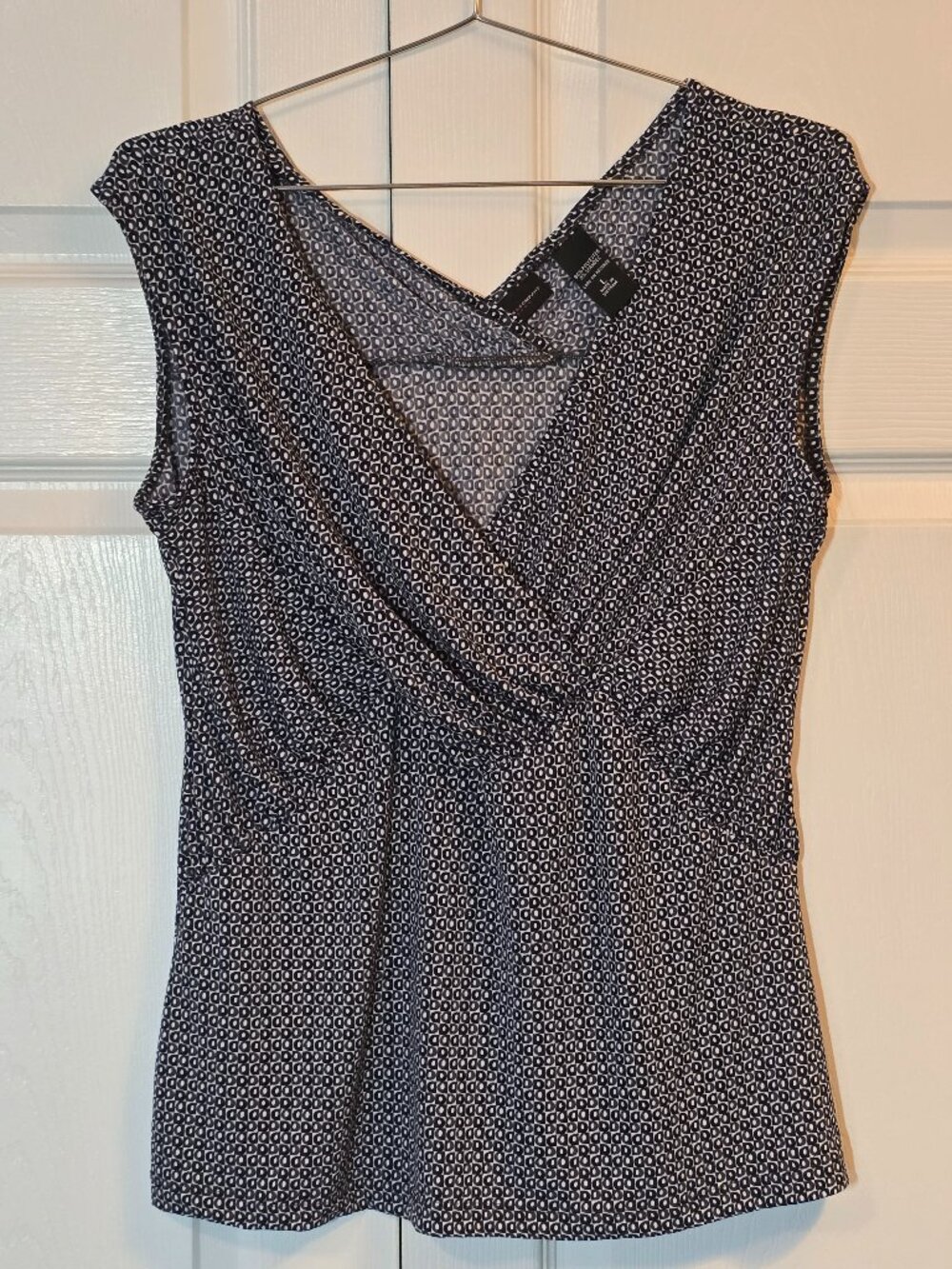 New York & Company Empire top, Large